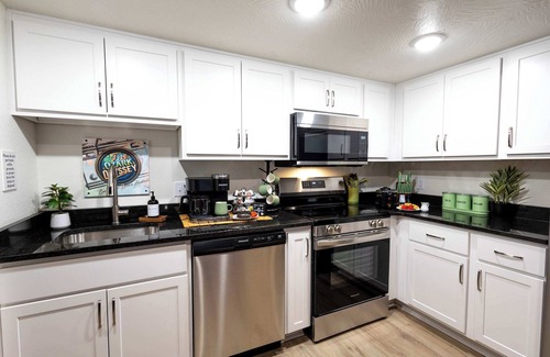 Downtown Branson Condo | F1 Luxury Creekside Retreat walk to Convention Ctr