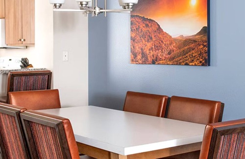 Enterprise Apartment | F1 Weekend special! 1 Bedroom in a Las Vegas Resort right off the strip