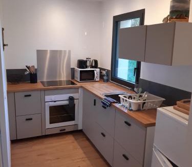 Lampaul-Plouarzel Apartment | F2 Centre Bourg à 10min GR34 et plages