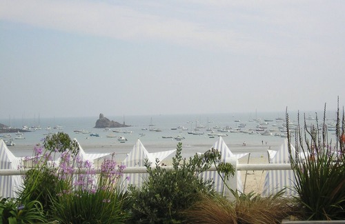 Saint-Cast-le-Guildo Apartment | F3 less than 100m from the beach in Saint-Cast le Guildo