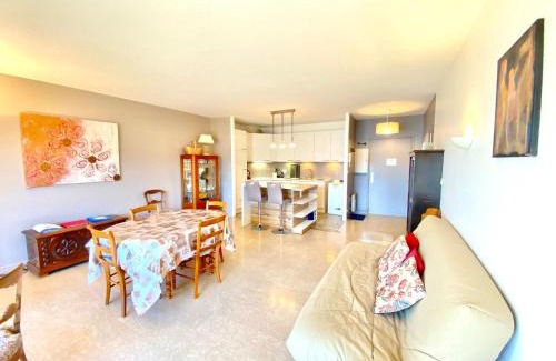 Veyrier-du-Lac Apartment | F3 lumineux avec terrasse, parking et WiFi à Veyrier-du-Lac - FR-1-432-81