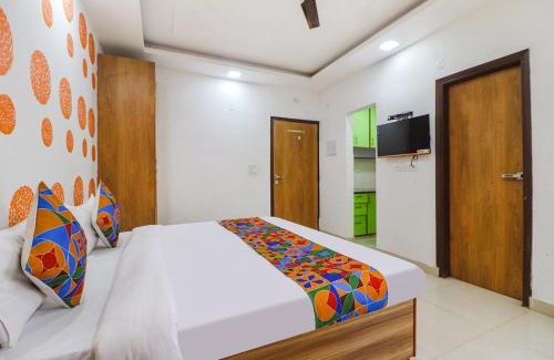 Dwarka Hotel | FabExpress Abode Inn