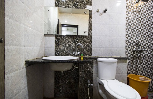 Sakinaka Hotel | FabExpress Golden Sands inn