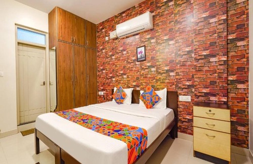 Kalyan Nagar Hotel | FabExpress Kings Suites HRBR Layout