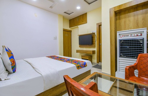 Bhopal Hotel | Fabexpress Lake Link