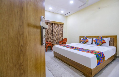 Bhopal Hotel | Fabexpress Lake Link
