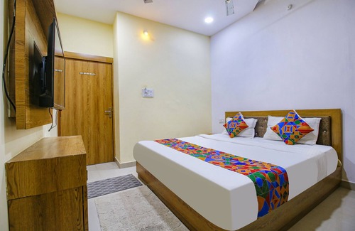 Bhopal Hotel | Fabexpress Lake Link