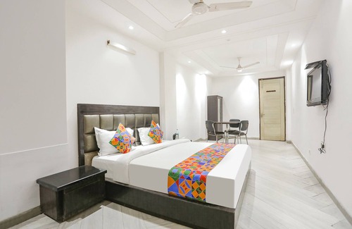 Kalkaji Hotel | Fabexpress Lotus Palace