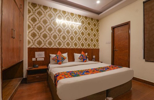 Kanpur Hotel | FabExpress SS