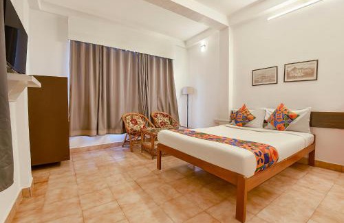 Nagoa Hotel | FabHotel After Shore, 500 Mtrs from Tito's Lane