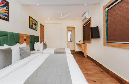 Santacruz Hotel | FabHotel Airport Palace - Nr Mumbai International Airport