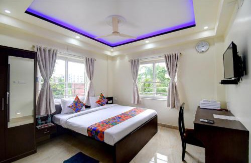 New Town Hotel | FabHotel Anchorage Inn - Nr Axis Mall