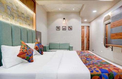 Ahmedabad Hotel | FabHotel Annex Inn
