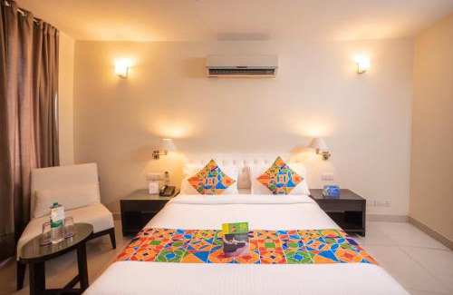 Saket Hotel | FabHotel Anutham Saket