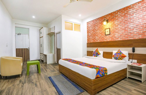 DLF City Hotel | Fabhotel Aravali Suites