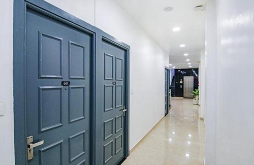 Delhi Hotel | FabHotel CH House