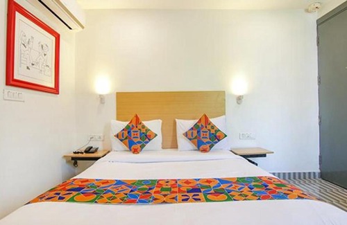 Delhi Hotel | FabHotel CH House
