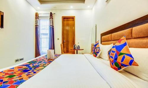 Lajpat Nagar Hotel | FabHotel F-Aloyd Lajpat Nagar