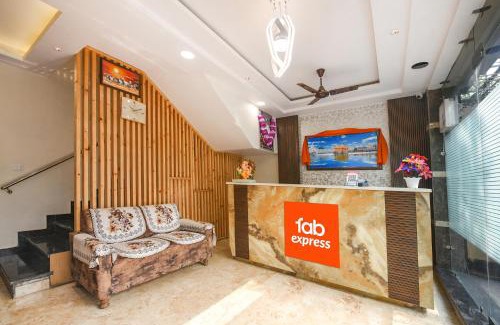 Amritsar Hotel | FabHotel Golden Tree