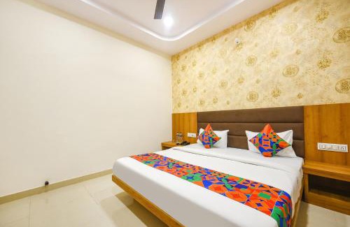 Amritsar Hotel | FabHotel Golden Tree