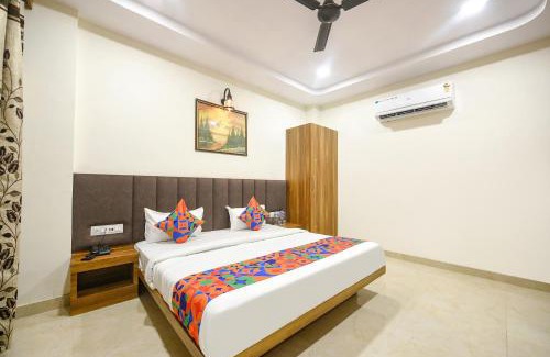 Amritsar Hotel | FabHotel Golden Tree