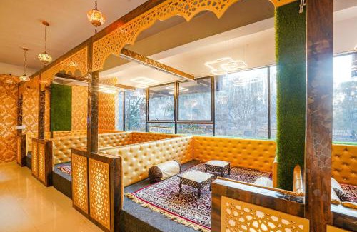 Hyderabad Hotel | FabHotel Grand Broholic - Nr Hitech City