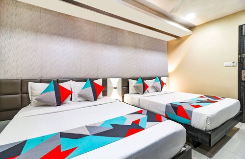 Kurla West Hotel | FabHotel Grand Heritage