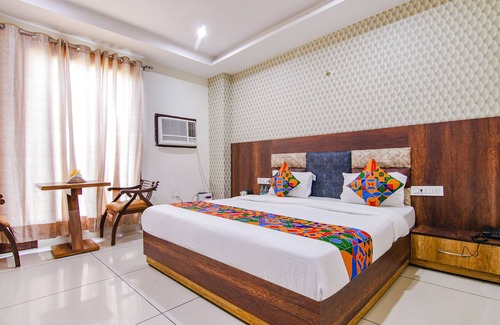 Kishangarh Hotel | Fabhotel Lime Wood