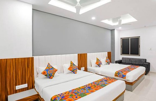 Surat Hotel | Fabhotel Magnus