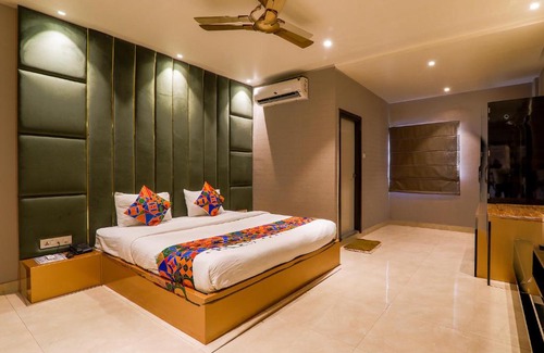 Kanpur Hotel | FabHotel Maya Crystal