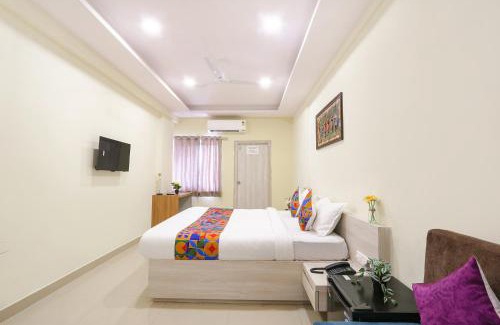 Secunderabad Hotel | FabHotel Metro - Nr Secunderabad Railway Station