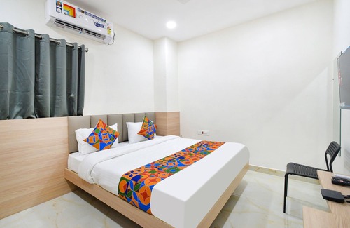 Hyderabad Hotel | Fabhotel Narsingi