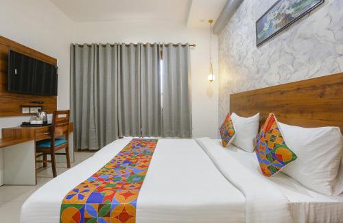 DLF City Hotel | FabHotel New Journey Hospitality Near MG Road & Sikanderpur Metro
