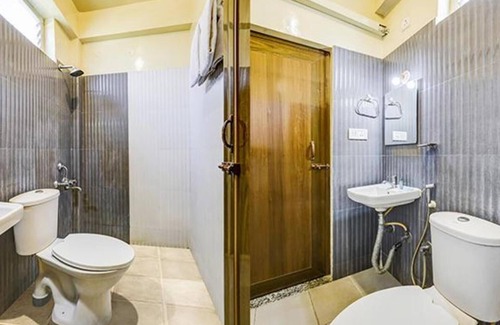 Sadduguntepalya Hotel | Fabhotel Palm Emirates