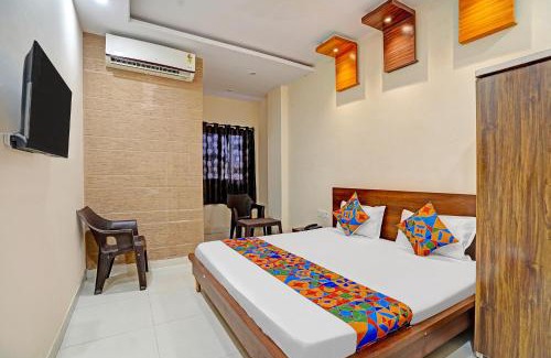 Bhopal Hotel | FabHotel Paras Palace - Bairagarh , Near Sant Hirdaram Nagar railway station