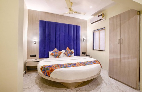 Andheri West Hotel | Fabhotel Priceless
