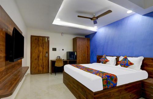 HITEC City Hotel | FabHotel Prime Srishoin