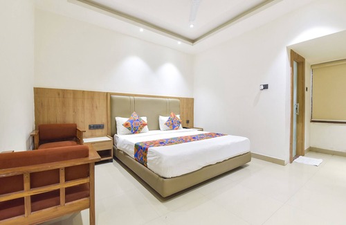 Jabalpur Hotel | FabHotel Prime Surya