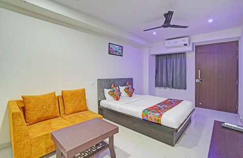 Nigdi Hotel | Fabhotel Rk Inn