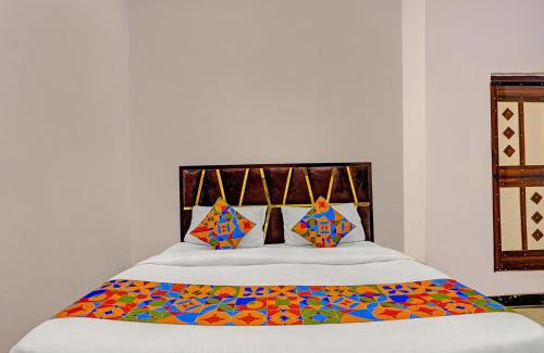 Kaushambi Hotel | FabHotel RN Residency
