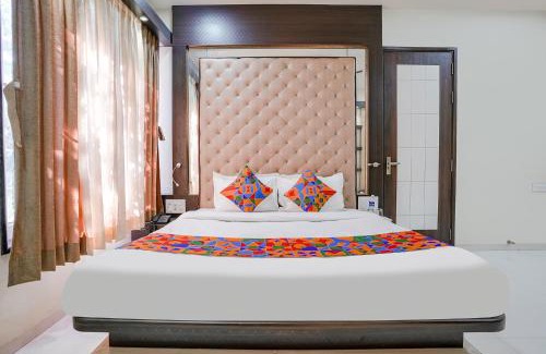 Pimpri Colony Hotel | FabHotel Rudra Residency - Nr Medicover hospital
