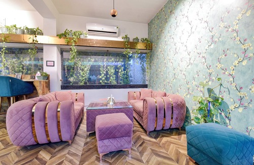 C-Scheme Hotel | Fabhotel Shikha