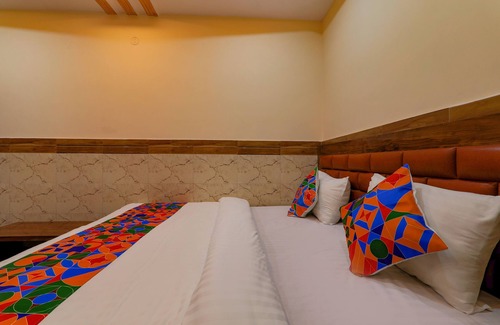Kanpur Hotel | Fabhotel Shree Galaxy