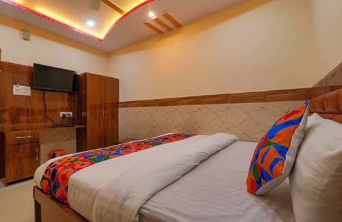 Kanpur Hotel | Fabhotel Shree Galaxy