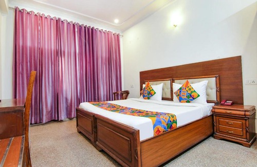 South City I Hotel | FabHotel SKS Excel Inn