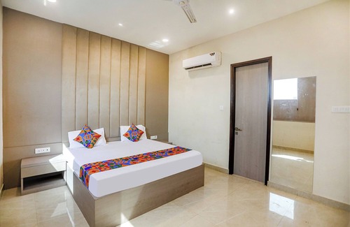 Kanpur Hotel | Fabhotel Star Divine