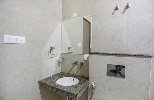 Kanpur Hotel | Fabhotel Star Divine