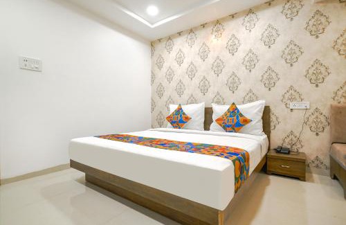 Indore Hotel | FabHotel Ten Eleven