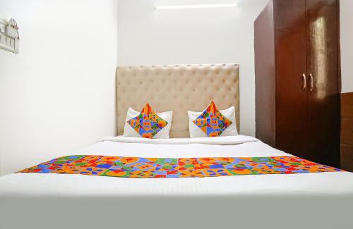 Lajpat Nagar Hotel | FabHotel The Lazeez