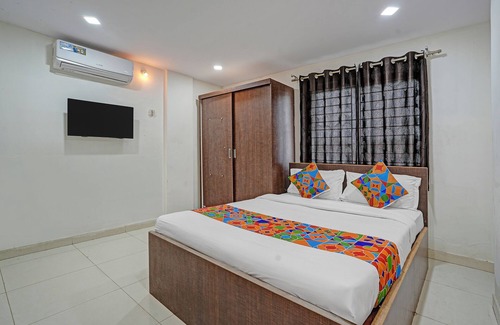 Yeshwanthpur Hotel | Fabhotel Ujwal Comforts
